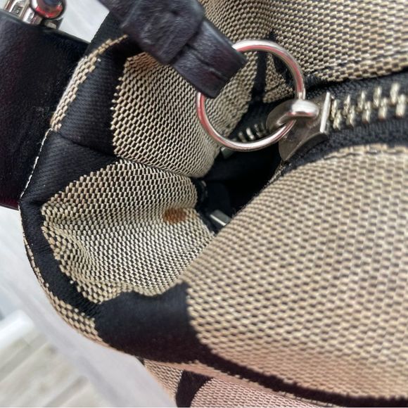 Coach Signature black shoulder purse - Picture 11 of 11